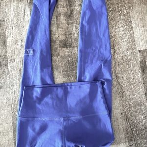 Fleo Leggings - Size Small - Light/Sky Blue - GOOD AS NEW